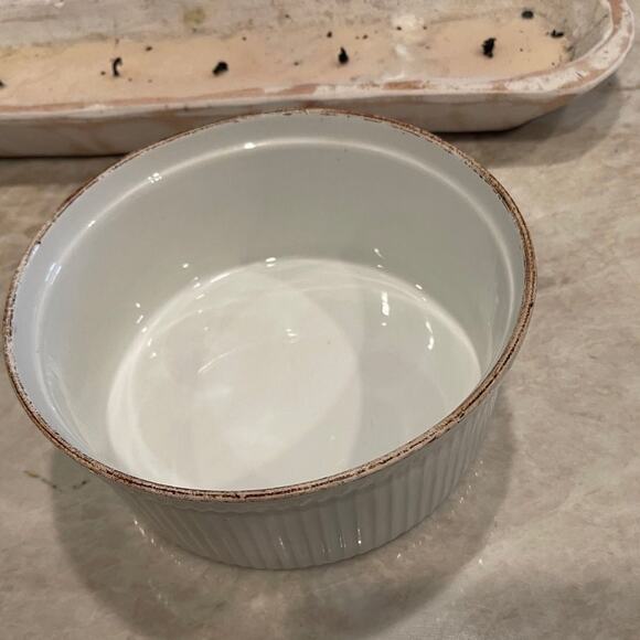 Apilco France Soufflé baking dish 7-3/4” - Picture 5 of 11